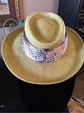 Scala natural fiber Hat with Pineapple-Print Band.  Cruise Ready!!!